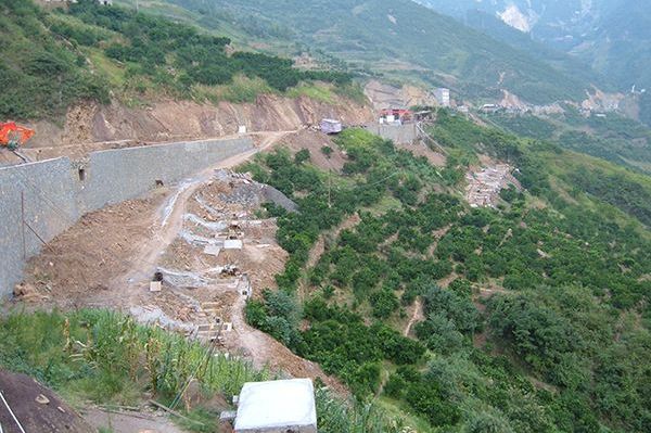 湖北宜昌?興山縣三期地質災害治理工程柑子溝Ⅰ、Ⅱ滑坡防治工程地質勘查